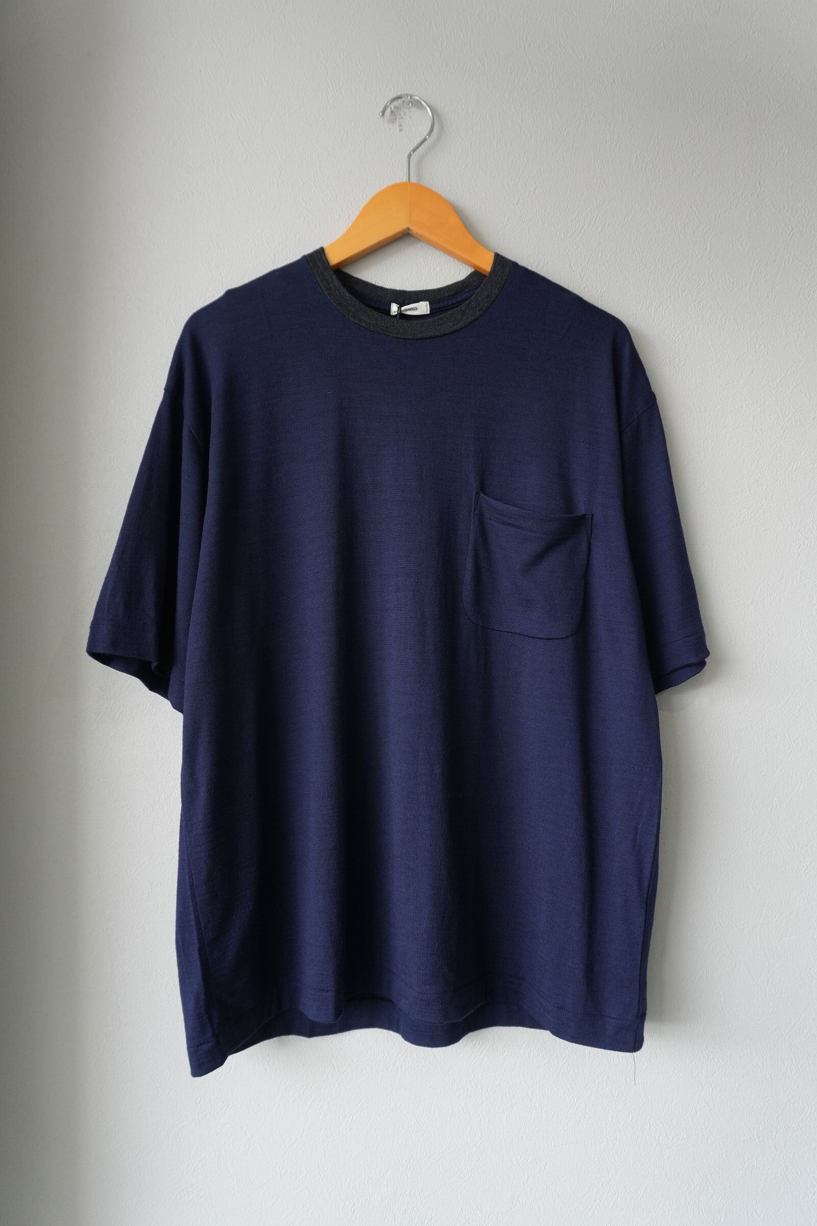 aws6-cs005-navy × dark gray