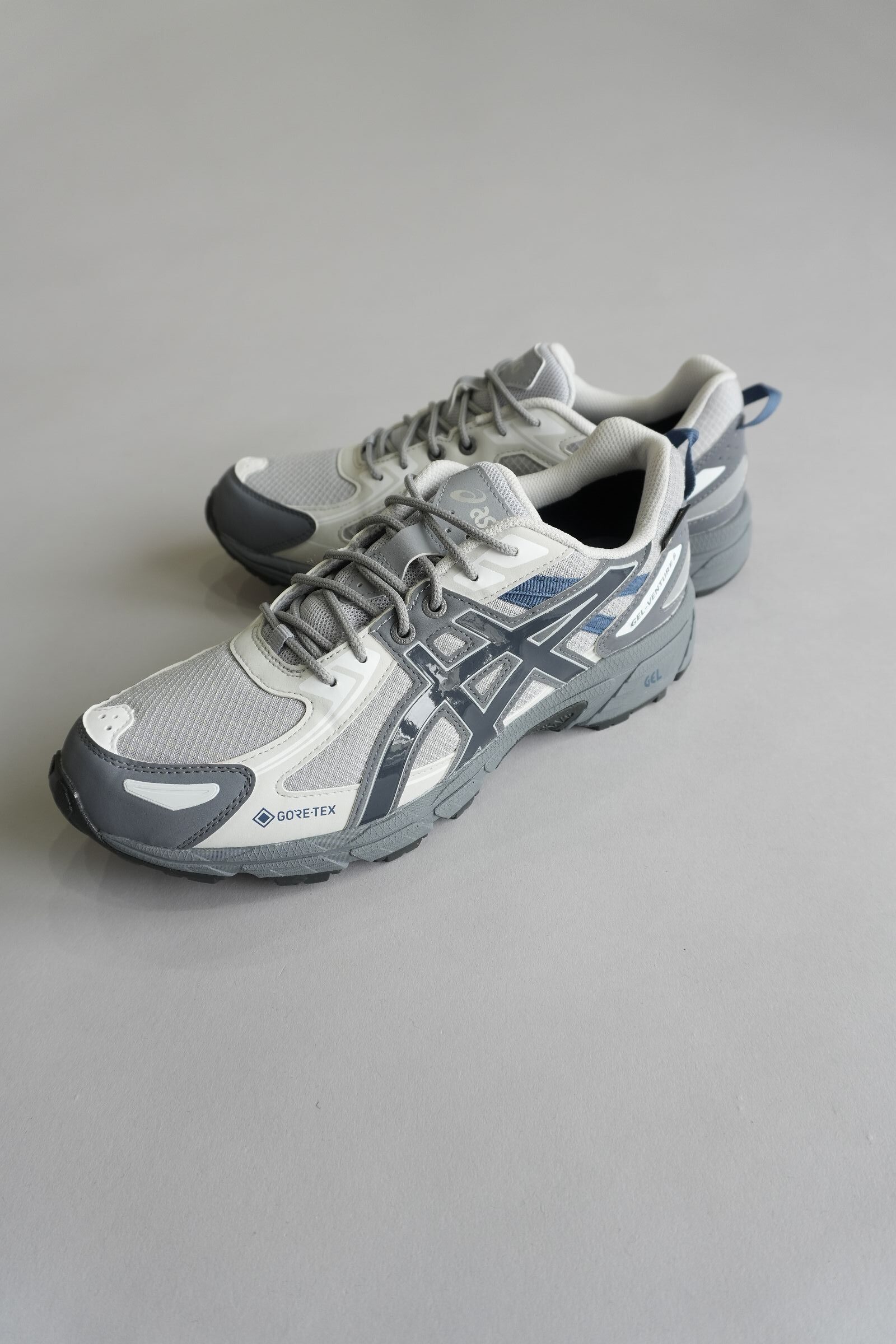 1203A560-Piedmont Grey/Metropolis